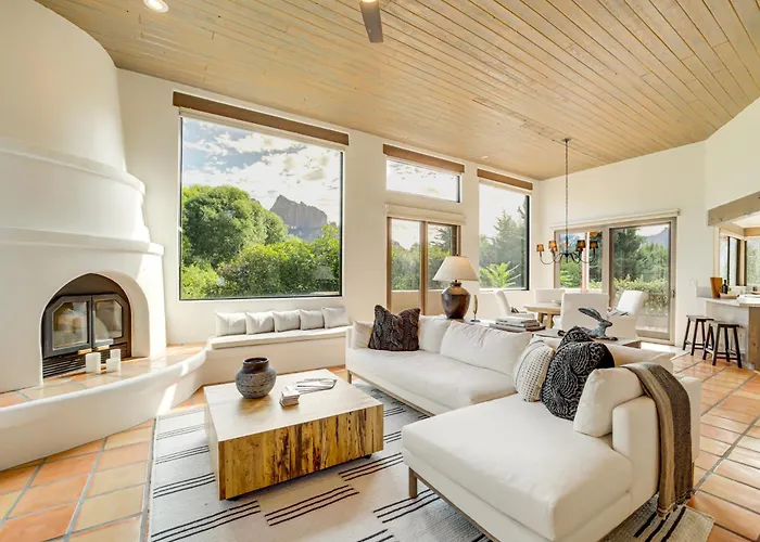 Red Rock Views: Uptown Near Trails! Sedona