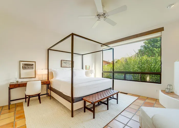 Red Rock Views: Uptown Near Trails! Casa vacanze *